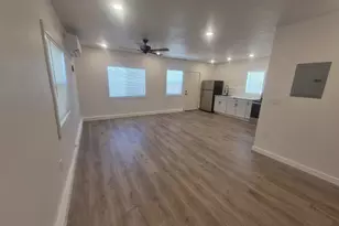 7650 Country Park Dr, Sacramento, CA 95828 - Photo 16