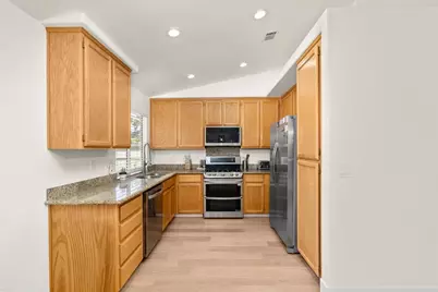 548 Buccaneer Avenue, Oakdale, CA 95361 - Photo 8