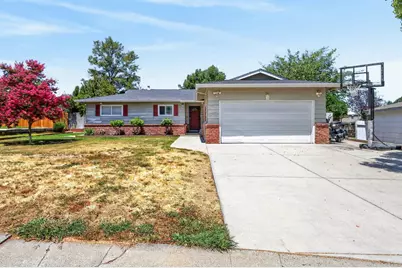 5225 Columbine Way, Carmichael, CA 95608 - Photo 2