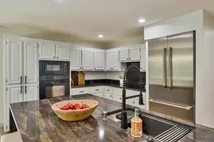 6901 Fallsbrook Ct, Granite Bay, CA 95746 - Photo 16