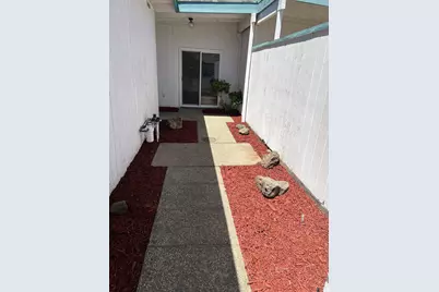 8717 Lorna Court, Elk Grove, CA 95624 - Photo 4