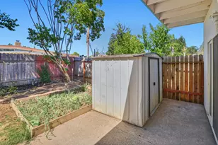 8717 Lorna Ct, Elk Grove, CA 95624 - Photo 38