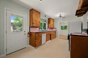 4416 71st St, Sacramento, CA 95820 - Photo 10
