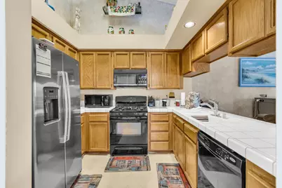 8228 Montevina Drive, Sacramento, CA 95829 - Photo 18