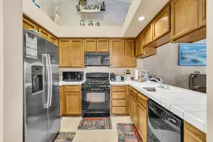 8228 Montevina Dr, Sacramento, CA 95829 - Photo 18