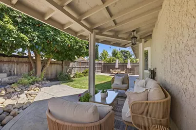 9270 Defiance Cir, Sacramento, CA 95827 - Photo 34