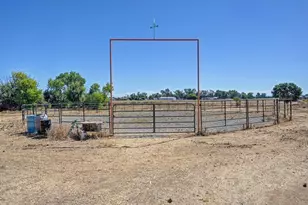 25252 N Jack Tone Rd, Acampo, CA 95220 - Photo 36