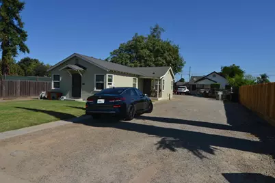 412 Laurel Avenue, Modesto, CA 95351 - Photo 2