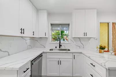 1305 Oakwood Dr, Modesto, CA 95350 - Photo 10
