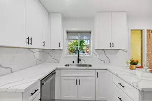 1305 Oakwood Dr, Modesto, CA 95350 - Photo 10