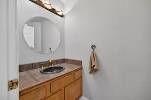 6730 Ashington Way, Elk Grove, CA 95758 - Photo 10
