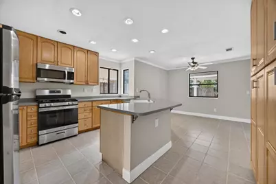 6730 Ashington Way, Elk Grove, CA 95758 - Photo 14