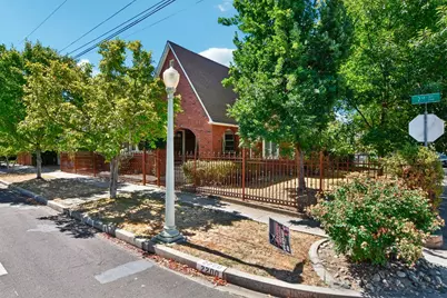 2200 2nd Avenue, Sacramento, CA 95818 - Photo 1