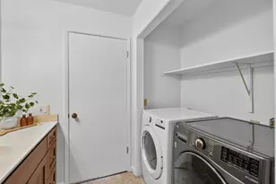 8232 Center Pkwy, Sacramento, CA 95823 - Photo 20