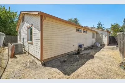 2020 E 5th Street, Stockton, CA 95206 - Photo 18