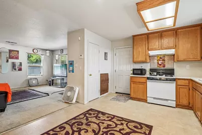 2020 E 5th Street, Stockton, CA 95206 - Photo 6