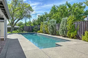 1701 Daphne Ave, Sacramento, CA 95815 - Photo 2