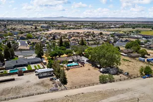 1941 Wawona St, Manteca, CA 95337 - Photo 64