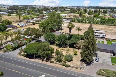 1941 Wawona Street, Manteca, CA 95337 - Photo 54