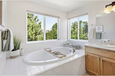 949 Oliver Court, Woodland, CA 95776 - Photo 22