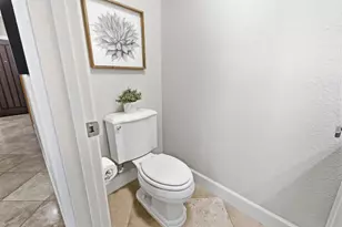 949 Oliver Ct, Woodland, CA 95776 - Photo 8