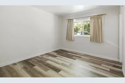958 E Yorkshire Drive, Stockton, CA 95207 - Photo 16