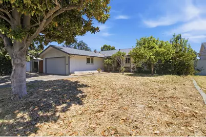 958 E Yorkshire Drive, Stockton, CA 95207 - Photo 2