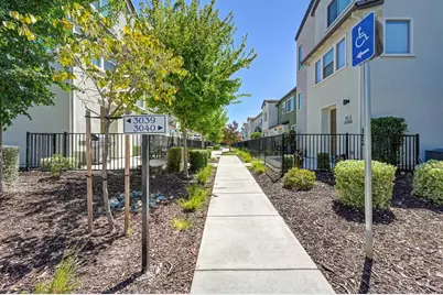 3039 Mesmerizing Walk, Sacramento, CA 95835 - Photo 32