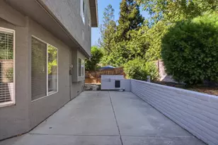 7300 Saltgrass Way, Elk Grove, CA 95758 - Photo 32
