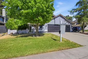 7300 Saltgrass Way, Elk Grove, CA 95758 - Photo 4