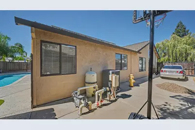1072 W Eleanor Lane, Manteca, CA 95337 - Photo 30