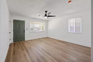 587 Sunset St, Kingsburg, CA 93631 - Photo 8