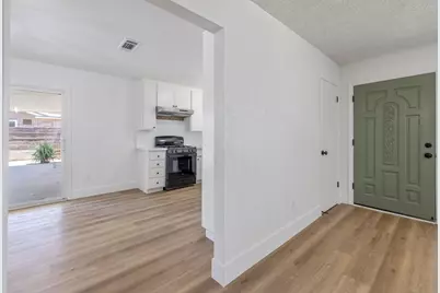 587 Sunset Street, Kingsburg, CA 93631 - Photo 4
