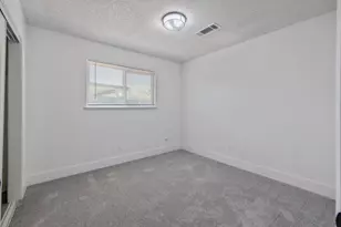 587 Sunset St, Kingsburg, CA 93631 - Photo 22