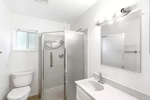 5411 Cabrillo Way, Sacramento, CA 95820 - Photo 22