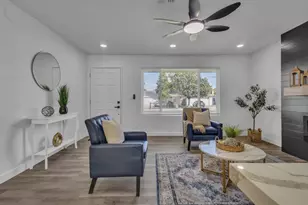 8437 Cherbourg Way, Stockton, CA 95210 - Photo 14