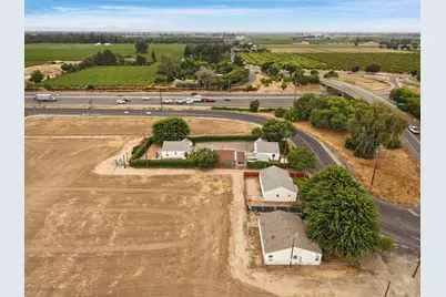 4614 E Armstrong Road, Lodi, CA 95240 - Photo 24