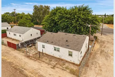 4614 E Armstrong Road, Lodi, CA 95240 - Photo 8