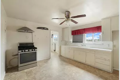 4614 E Armstrong Road, Lodi, CA 95240 - Photo 68