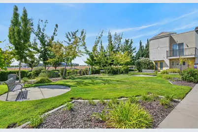 3878 E Commerce Way, Sacramento, CA 95834 - Photo 38