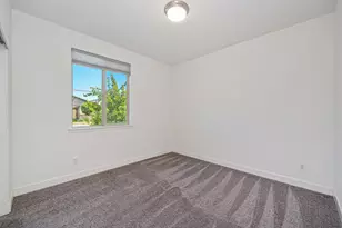 2389 Sierra Village Dr, Roseville, CA 95747 - Photo 32
