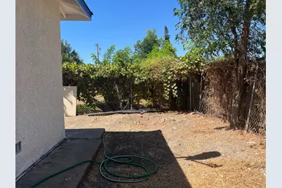 2334 S Sacramento Street, Stockton, CA 95206 - Photo 26