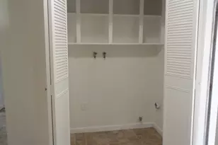 Bonanza Dr, Sacramento, CA 95842 - Photo 10