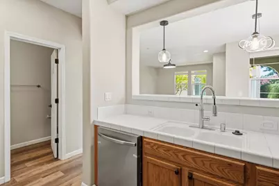 8492 Crystal Walk Circle, Elk Grove, CA 95758 - Photo 16