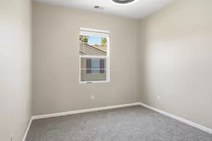 8492 Crystal Walk Cir, Elk Grove, CA 95758 - Photo 32