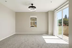 8492 Crystal Walk Cir, Elk Grove, CA 95758 - Photo 20