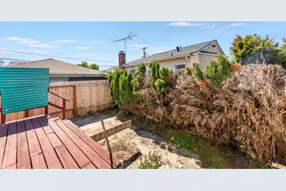 2407 106th Avenue, Oakland, CA 94603 - Photo 18
