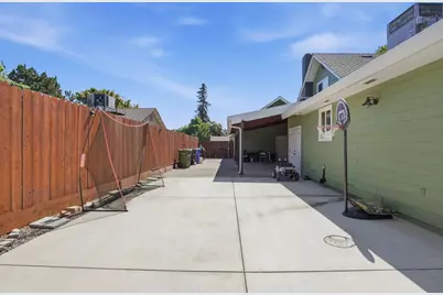 2081 Drew Avenue, Turlock, CA 95382 - Photo 34