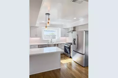 125 Grove Avenue, Modesto, CA 95354 - Photo 2