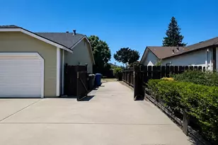 1161 Bud Pl, Manteca, CA 95336 - Photo 28